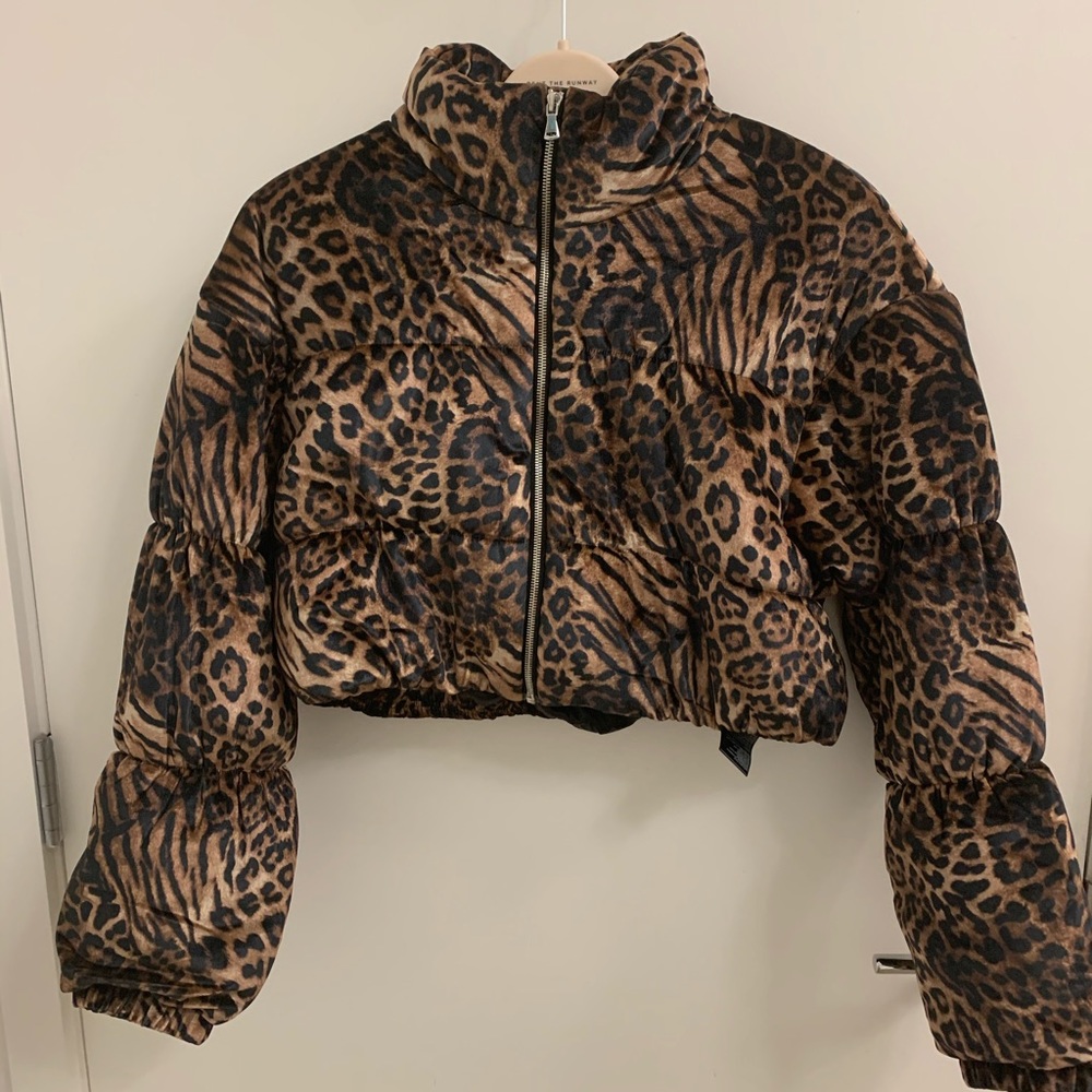 Cropped puffer jacket